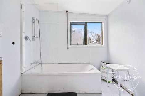 Photo of property in 14 Woodland Road, Maungaturoto, 0588