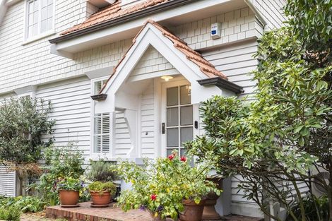 Photo of property in 2 Royds Street, Fendalton, Christchurch, 8014