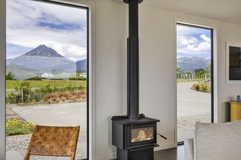 Photo of property in 589 Kent Road, Korito, New Plymouth, 4371
