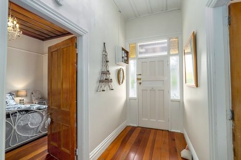 Photo of property in 27 Main Street, Greytown, 5712