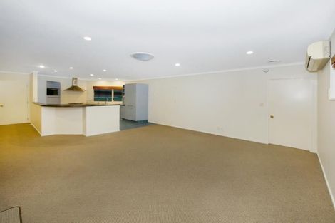 Photo of property in 17 Chelsea Drive, Taradale, Napier, 4112