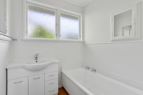 Photo of property in 17 Keegan Drive, Massey, Auckland, 0614