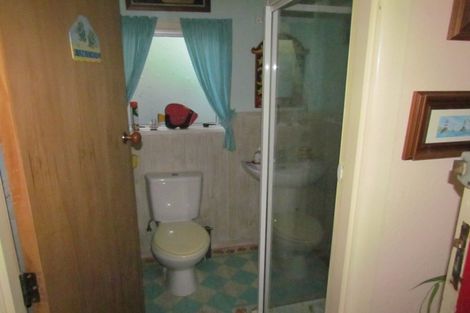 Photo of property in 41 Seaview Road, Glenfield, Auckland, 0629