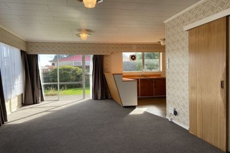 Photo of property in 16 Huatoki Street, Vogeltown, New Plymouth, 4310