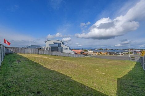 Photo of property in 13 Teppett Place, Foxton Beach, Foxton, 4815