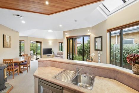 Photo of property in 113 Avonhead Road, Avonhead, Christchurch, 8042