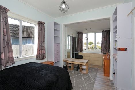 Photo of property in 25 Dahlstrom Grove, Kelvin Grove, Palmerston North, 4414