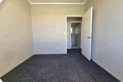 Photo of property in 5 Clayburn Road, Glen Eden, Auckland, 0602