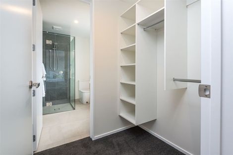 Photo of property in 10 Bishop Street, Green Bay, Auckland, 0604