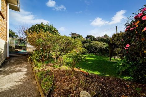 Photo of property in 124 Pioneer Road, Moturoa, New Plymouth, 4310
