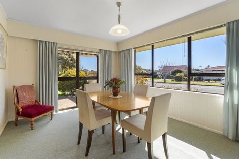 Photo of property in 4 Awanui Drive, Waikanae, 5036