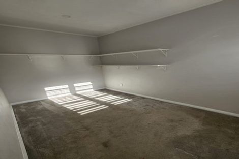 Photo of property in 20 Humphrey Kemp Avenue, Henderson, Auckland, 0612