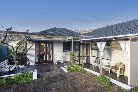 Photo of property in 30 Flinders Road, Heathcote Valley, Christchurch, 8022