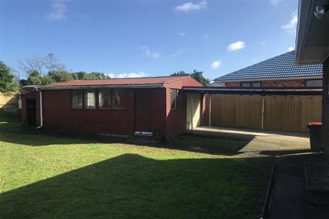Photo of property in 15 Geoffrey Place, Mangere East, Auckland, 2024