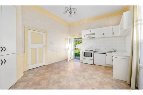 Photo of property in 30 Rhodes Street, Waimate, 7924