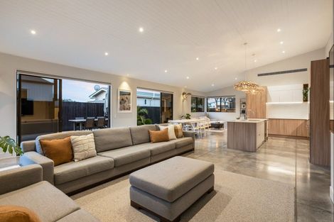 Photo of property in 107 Wattle Place, Whangamata, 3620
