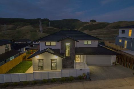 Photo of property in 150 Amesbury Drive, Churton Park, Wellington, 6037
