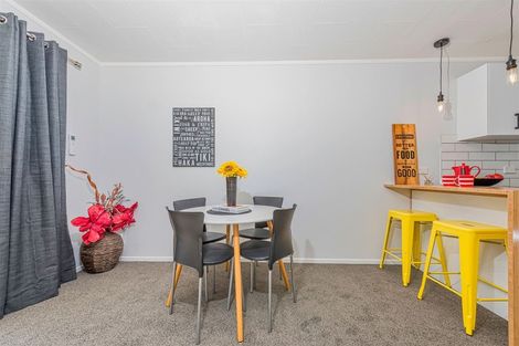 Photo of property in 1/26 Kemp Road, Massey, Auckland, 0614