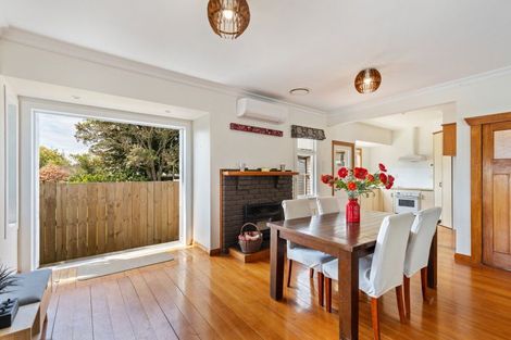 Photo of property in 407 Carrington Street, Upper Vogeltown, New Plymouth, 4310