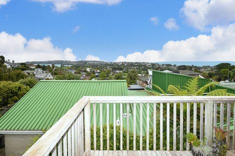 Photo of property in 4a Tower Hill, Stanmore Bay, Whangaparaoa, 0930