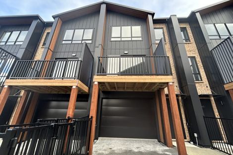 Photo of property in 5/35 Marine Parade, Hobsonville, Auckland, 0616