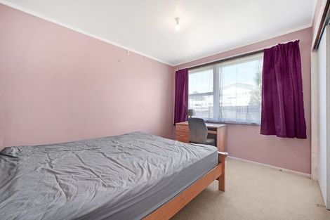 Photo of property in 71 Seaview Road, Glenfield, Auckland, 0629
