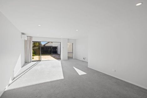 Photo of property in 17 Eminence Drive, Northwood, Christchurch, 8051