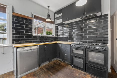 Photo of property in 4 Nathan Place, West End, Palmerston North, 4412