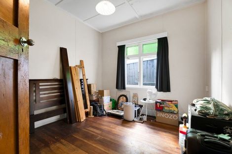 Photo of property in 33 Gaine Street, New Plymouth, 4310