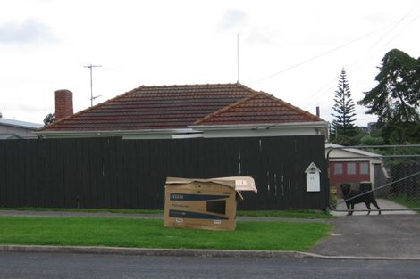 Photo of property in 13 Atkinson Avenue, Papatoetoe, Auckland, 2025