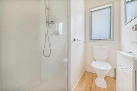 Photo of property in 205d Henderson Valley Road, Henderson, Auckland, 0612