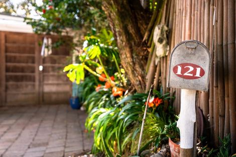 Photo of property in 121 Wellington Road, Paekakariki, 5034