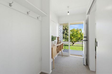 Photo of property in 12 Nimmo Avenue West, Waikanae, 5036
