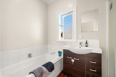 Photo of property in 21 Primrose Street, Frankton, Hamilton, 3204