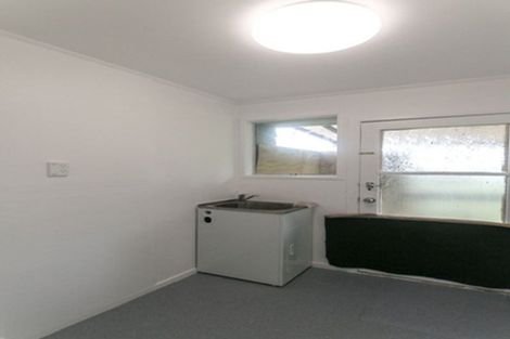 Photo of property in 6 Kilcar Place, Massey, Auckland, 0614