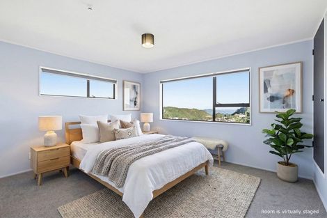 Photo of property in 27b Cheltenham Terrace, Newlands, Wellington, 6037