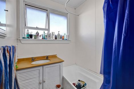 Photo of property in 8 Turuturu Road, Hawera, 4610