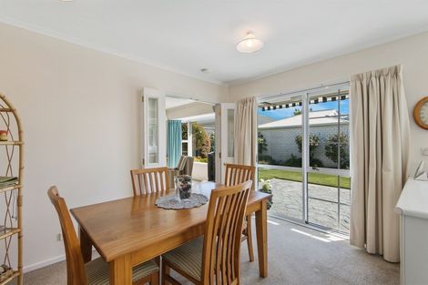 Photo of property in 22a Gamblins Road, Saint Martins, Christchurch, 8022