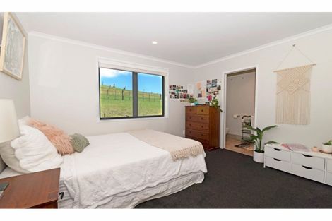 Photo of property in 63b Manuka Grove, Helensville, 0875