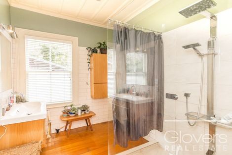 Photo of property in 11 Huia Road, Titirangi, Auckland, 0604