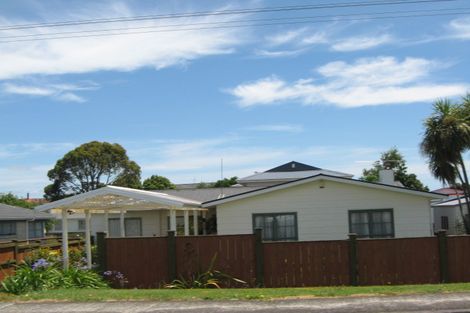 Photo of property in 15 Stevenson Road, Clarks Beach, 2122