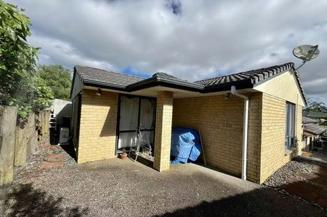 Photo of property in 18 Pukatea Avenue, Albany, Auckland, 0632