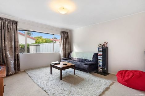Photo of property in 1/20 Northcote Road, Takapuna, Auckland, 0622