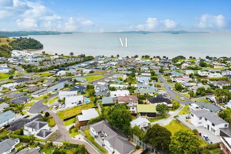 Photo of property in 17 Merehai Place, Snells Beach, 0920