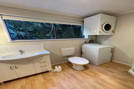 Photo of property in 34 Southern Cross Crescent, Island Bay, Wellington, 6023