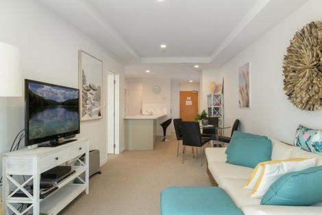 Photo of property in 12 Maunganui Road, Mount Maunganui, 3116
