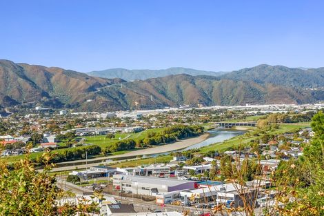 Photo of property in 11c Miromiro Road, Normandale, Lower Hutt, 5010