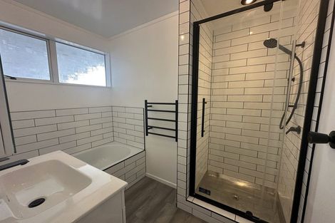 Photo of property in 17 Carlton Terrace, Westown, New Plymouth, 4310