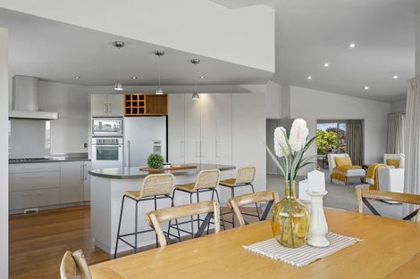 Photo of property in 19 Magnolia Rise, Waipahihi, Taupo, 3330