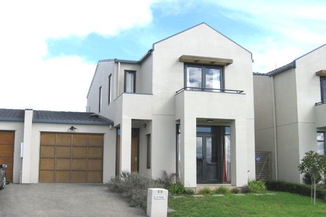 Photo of property in 68 Provence Esplanade, Te Atatu Peninsula, Auckland, 0610